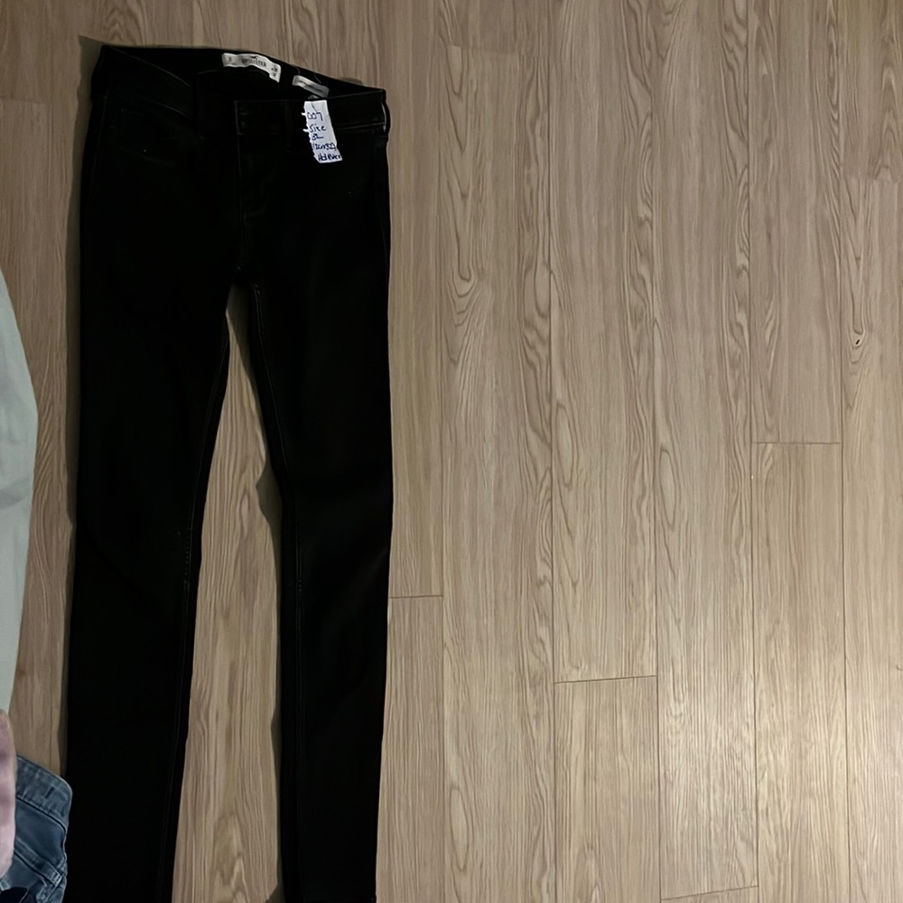 Size 3L hollister skinny jeans